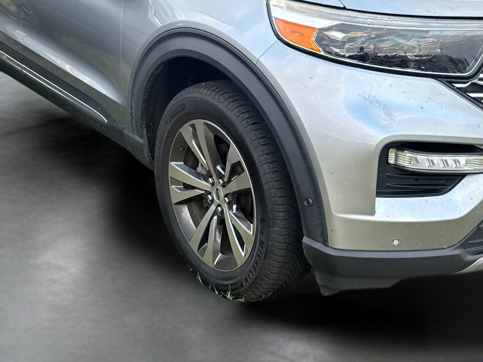 Used 2020 Ford Explorer Platinum w/ Premium Technology Package AWD/4WD image 10