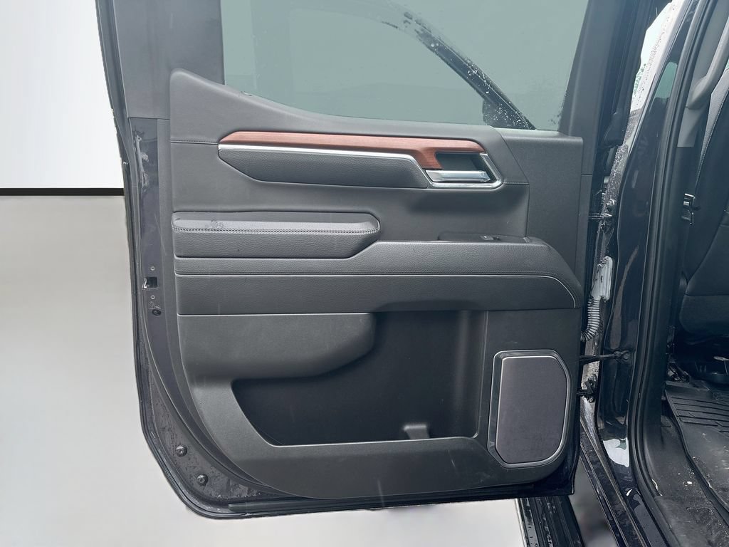 Used 2023 GMC Sierra 1500 Denali w/ Technology Package AWD/4WD image 15