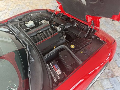 Used 1999 Chevrolet Corvette Convertible RWD image 16