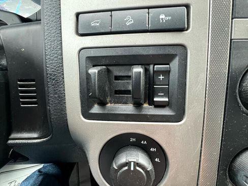 Used 2015 Ford Expedition XLT w/ Equipment Group 201A image 24