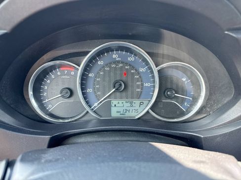 Used 2015 Toyota Corolla L FWD image 12