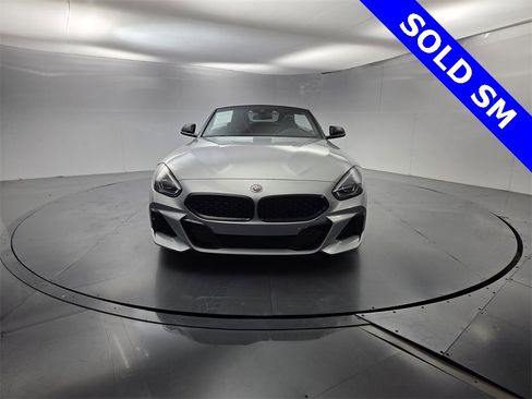Certified 2022 BMW Z4 M40i w/ Premium Package image 4