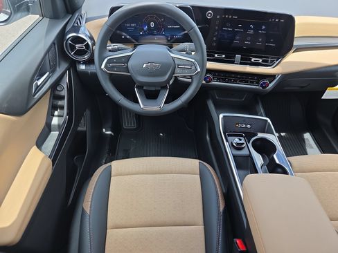 New 2026 Chevrolet Equinox ACTIV w/ Convenience Package III FWD image 12