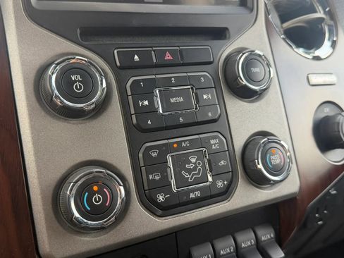 Used 2014 Ford F350 Lariat w/ Lariat Ultimate Package AWD/4WD image 20
