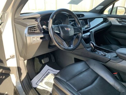Used 2024 Cadillac XT6 Premium Luxury FWD image 7