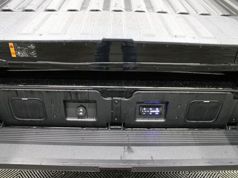 Used 2025 GMC Sierra 1500 Denali Ultimate image 45