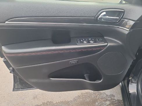 Used 2019 Jeep Grand Cherokee Trailhawk image 21