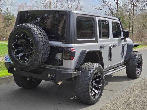 Used 2018 Jeep Wrangler Unlimited Sport AWD/4WD image 9