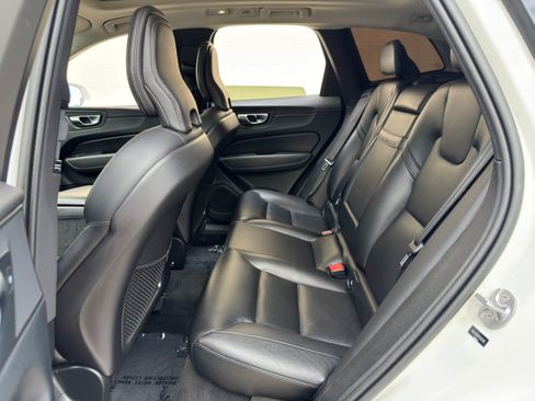 Used 2023 Volvo XC60 B5 Core w/ Climate Package FWD image 35