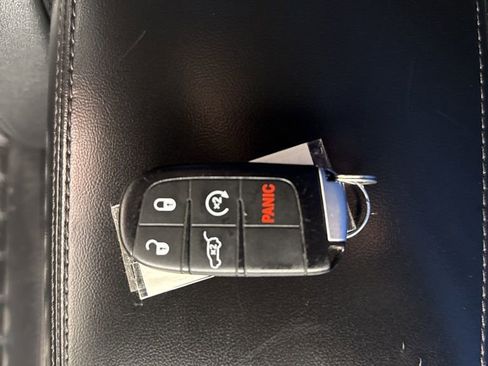 Used 2019 Jeep Grand Cherokee Limited X image 36