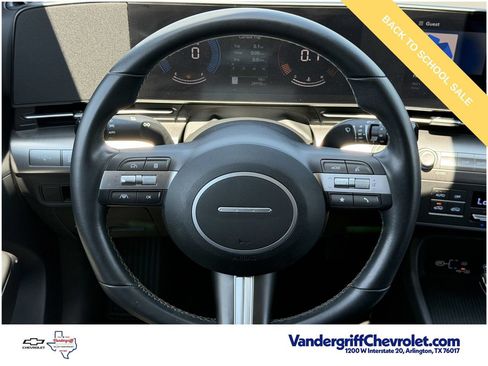 Used 2025 Hyundai Kona SEL FWD image 12