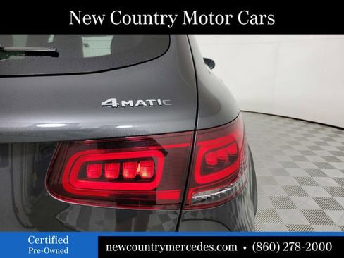 Used 2022 Mercedes-Benz GLC 300 4MATIC image 9