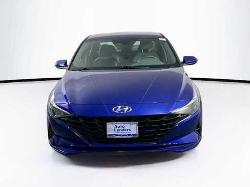 Used 2023 Hyundai Elantra SEL w/ Convenience Package FWD image 2
