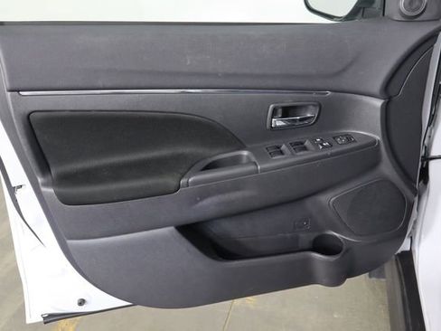 Used 2024 Mitsubishi Outlander Sport ES AWD/4WD image 18