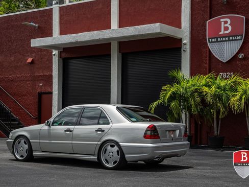 Used 1999 Mercedes-Benz C 43 AMG Sedan image 7