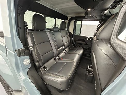 Used 2025 Jeep Gladiator Sport AWD/4WD image 35
