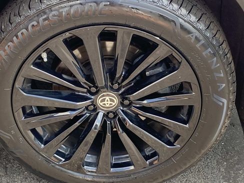 Used 2023 Toyota Highlander XSE AWD/4WD image 29