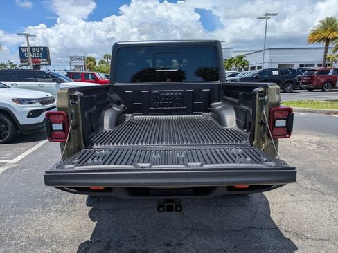 Used 2026 Jeep Gladiator Mojave AWD/4WD image 9