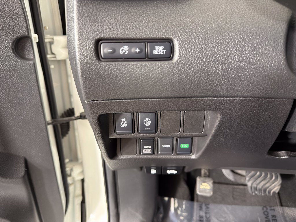 Used 2021 Nissan Rogue Sport S AWD/4WD image 14