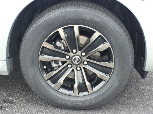 Used 2019 Nissan Armada Platinum RWD image 32