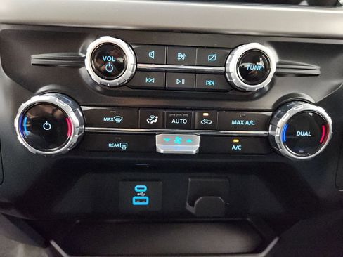 Used 2024 Ford F150 XLT w/ FX4 Off-Road Package image 23