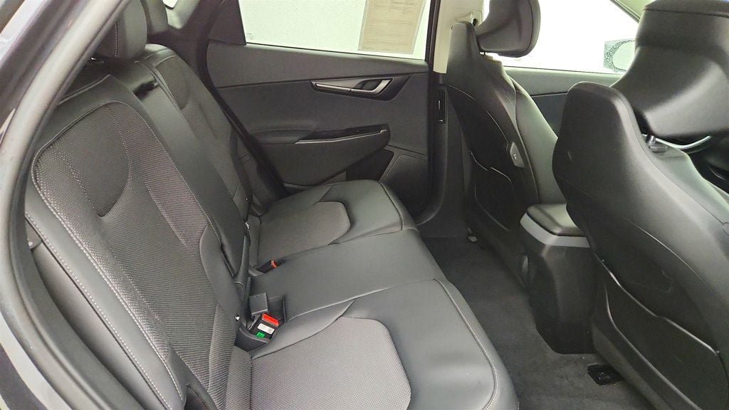 Used 2025 Kia EV6 Light w/ Light LR Technology Package RWD image 19