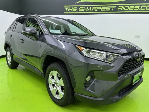 Used 2021 Toyota RAV4 XLE AWD/4WD image 2