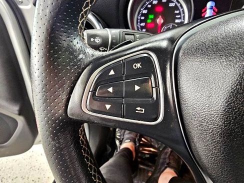 Used 2018 Mercedes-Benz GLA 250 4MATIC w/ Premium Package image 11