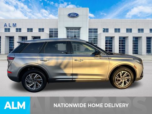 Used 2024 Lincoln Corsair AWD image 4