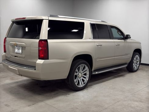 Used 2016 Chevrolet Suburban LTZ image 8