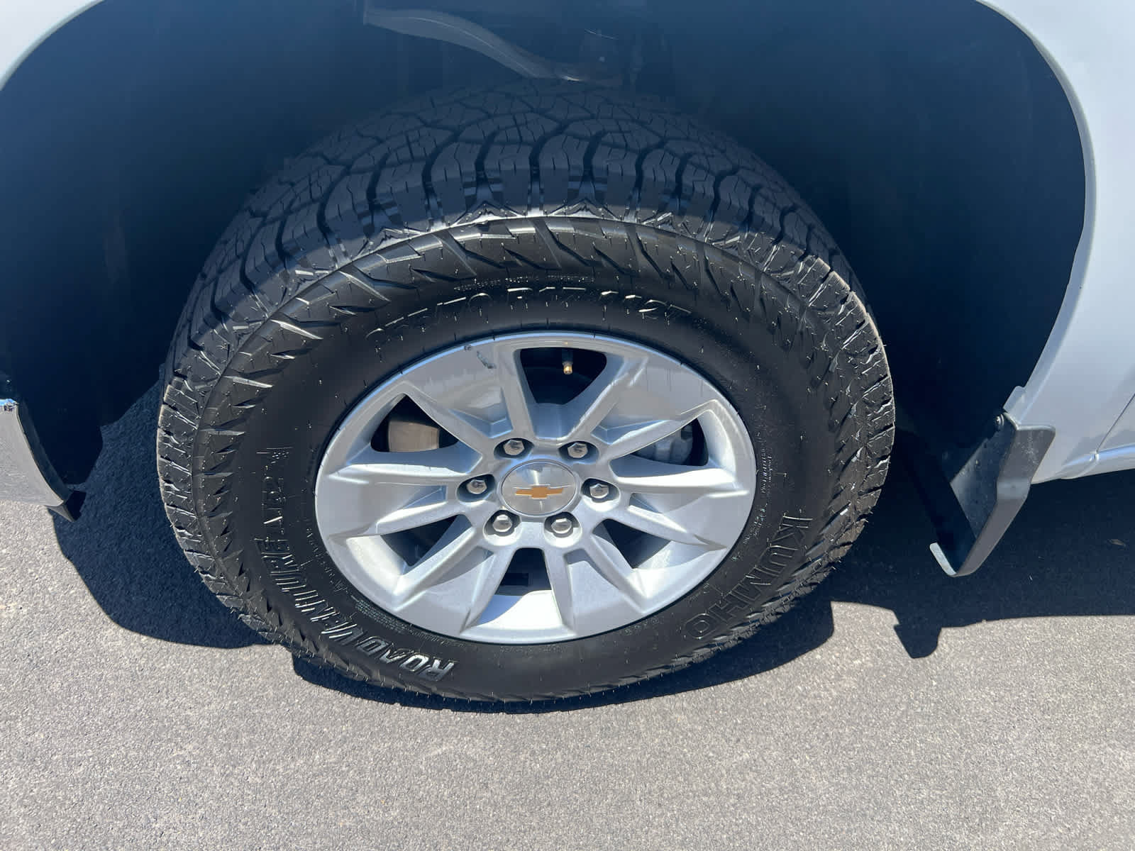 Used 2025 Chevrolet Silverado 1500 LT AWD/4WD image 6