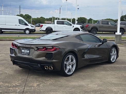 Used 2020 Chevrolet Corvette Stingray Preferred Cpe w/ 2LT Preferred Equipment Group RWD image 3