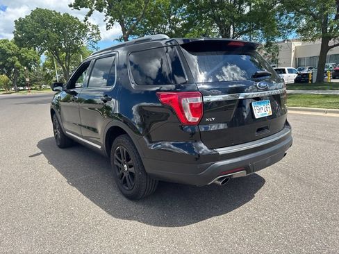 Used 2018 Ford Explorer XLT w/ Equipment Group 202A AWD/4WD image 6