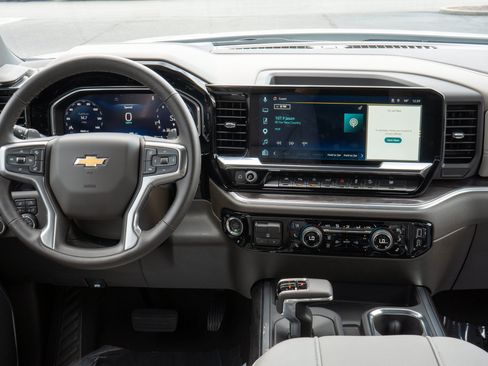 Used 2026 Chevrolet Silverado 1500 LTZ w/ Z71 Off-Road Package AWD/4WD image 14