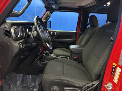Used 2020 Jeep Wrangler Unlimited Sahara AWD/4WD image 12