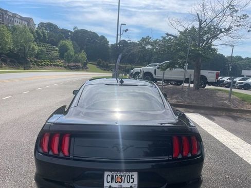 Used 2022 Ford Mustang Coupe w/ Black Accent Package RWD image 6