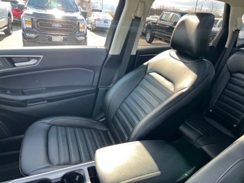 Used 2021 Ford Edge SEL w/ Convenience Package image 8