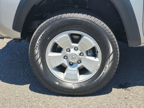 Certified 2022 Toyota Tacoma TRD Off-Road AWD/4WD image 11