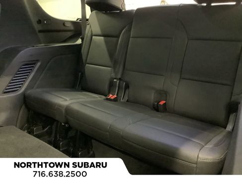 Used 2022 Chevrolet Tahoe Z71 w/ Luxury Package AWD/4WD image 12