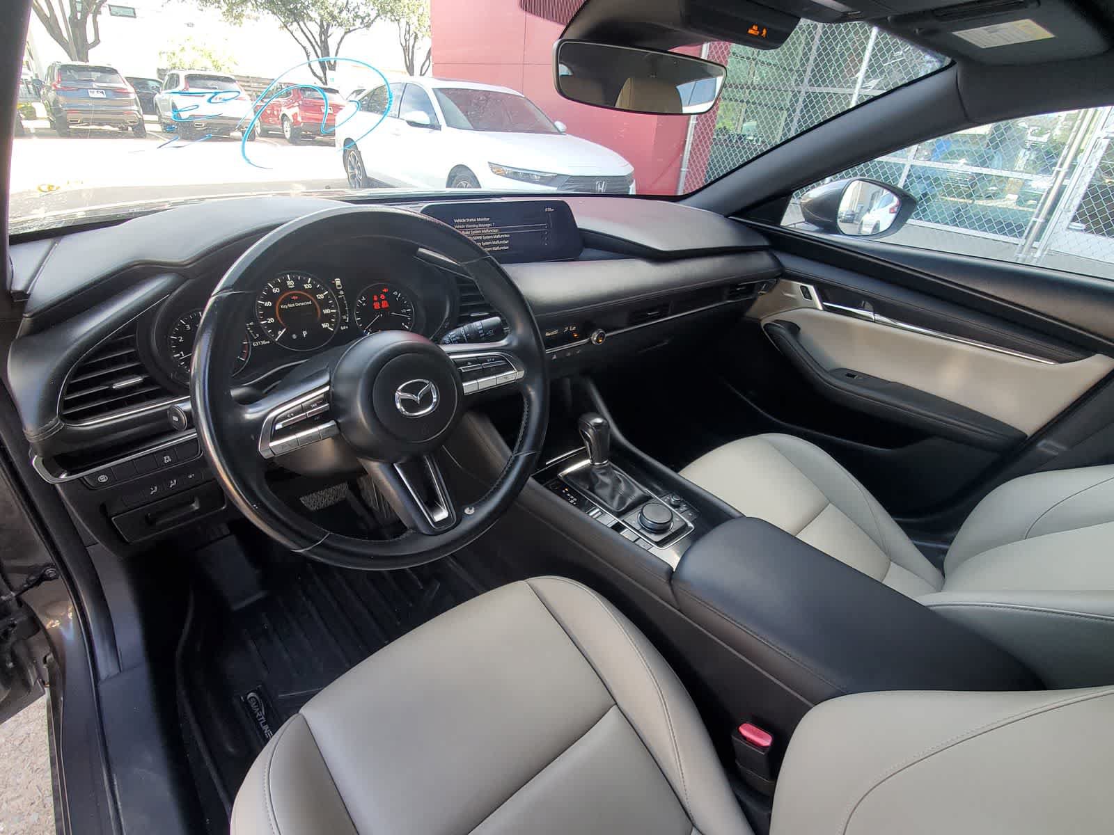 Used 2019 MAZDA MAZDA3 Hatchback FWD image 13