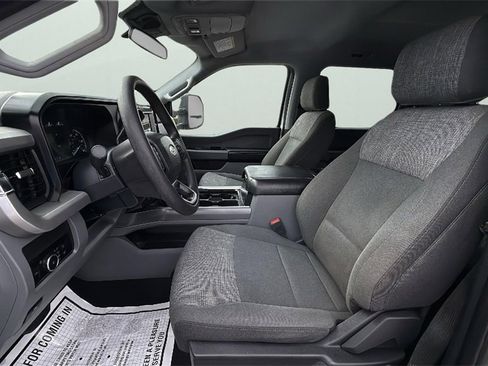 Used 2025 Ford F250 XLT w/ FX4 Off-Road Package image 17