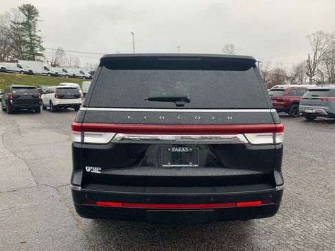 Used 2024 Lincoln Navigator Premiere image 7