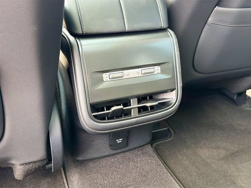 Used 2026 Lincoln Nautilus Reserve AWD/4WD image 29