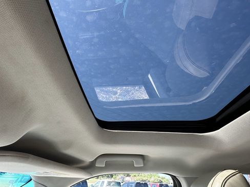 Used 2016 Ford Explorer Platinum image 17