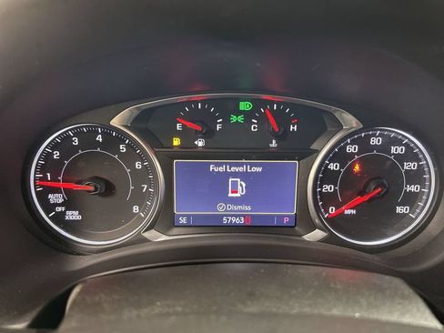 Used 2022 GMC Terrain SLT w/ Infotainment Package II AWD/4WD image 13