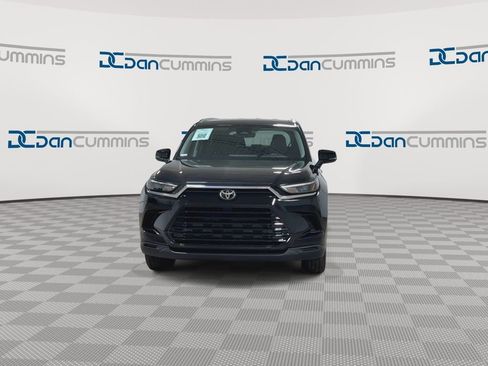 Used 2025 Toyota Grand Highlander FWD image 4