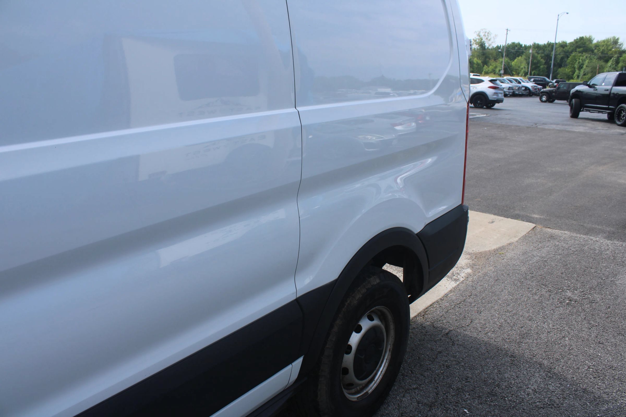Used 2021 Ford Transit 150 Low Roof RWD image 4