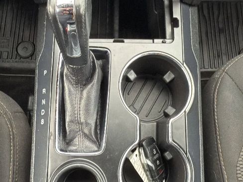 Used 2017 Ford Explorer XLT image 20