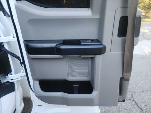 Used 2017 Ford F350 XL w/ Power Equipment Group AWD/4WD image 33