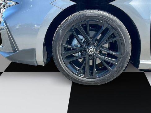 Used 2025 Toyota Camry SE w/ Convenience Package image 14